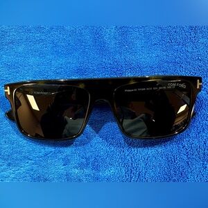 Tom Ford FT999-52A Sunglasses 58mm Authentic